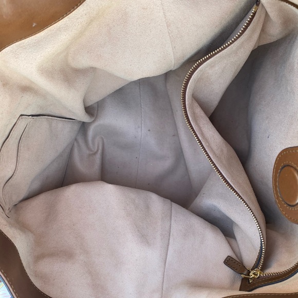 Gucci Supreme Tote - Picture 2 of 8